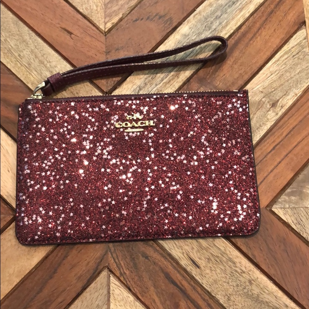 COACH RED ABD SILVER ATAR WRISTLET